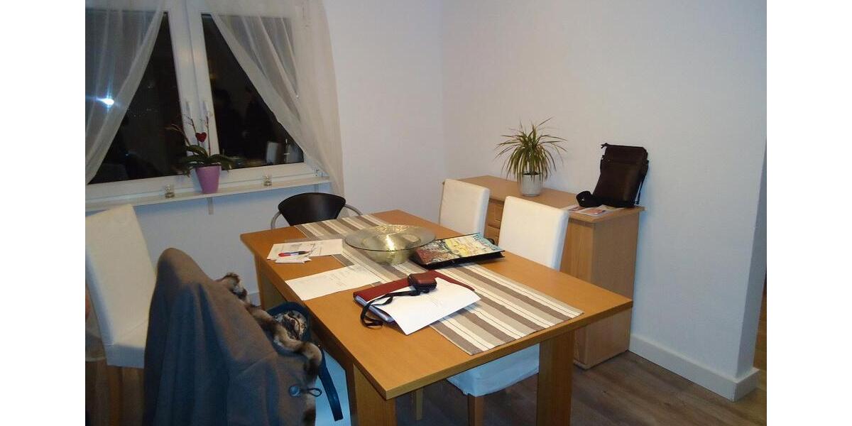Dachgeschoßwohnung Langenfeld (Rheinland) - 2 Zimmer, 50 m&sup2;, 550&euro; | Angebot:26532481
