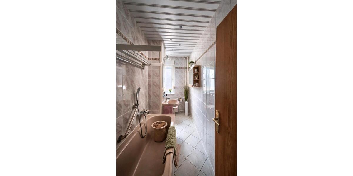 Erdgeschoßwohnung Hoyerswerda - 3 Zimmer, 63 m&sup2;, 480&euro; | Angebot:25100568