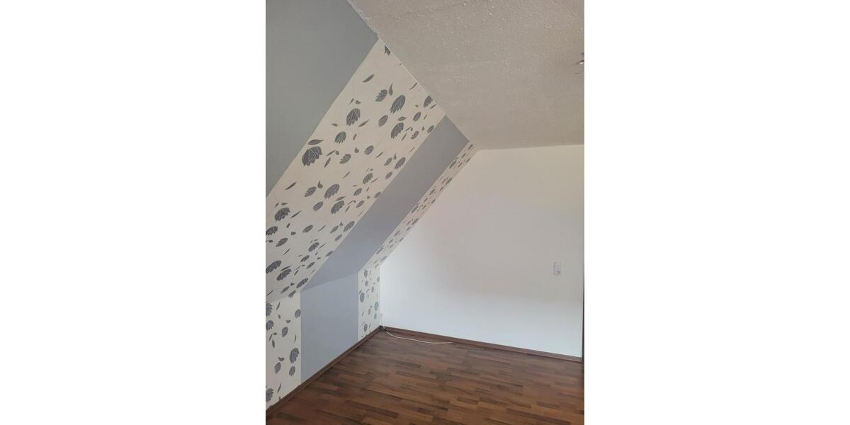 Gemütliche 2,5-Zimmer-Wohnung, teilmöbliert 2.5 zimmer