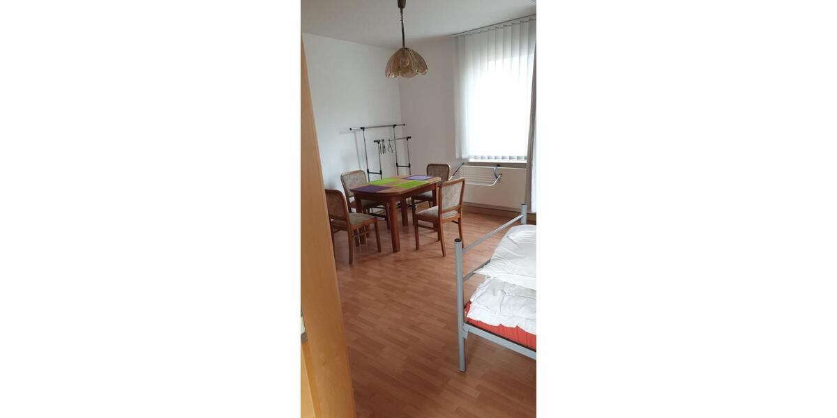 Wohnen auf Zeit Meerane - 2 Zimmer, 68 m&sup2;, 12&euro; | Angebot:17422929
