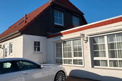 Haus Laage - 4 Zimmer, 140 m&sup2;, 1.600&euro; | Angebot:26195404