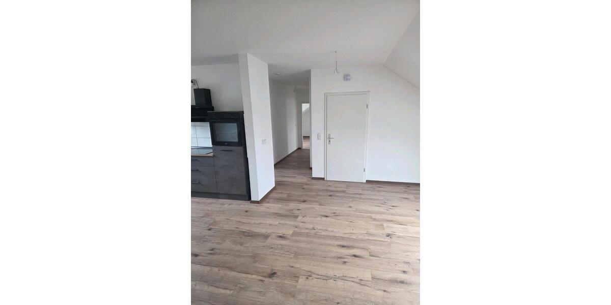 Dachgeschoßwohnung Bückeburg - 3 Zimmer, 66 m&sup2;, 900&euro; | Angebot:26486263
