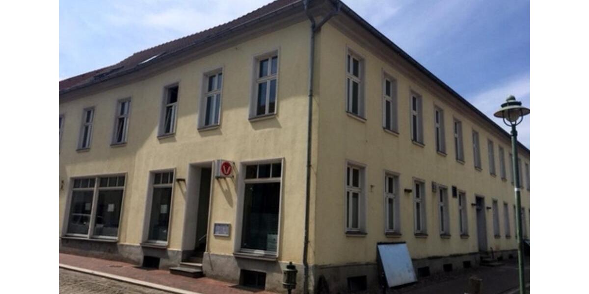 generalsanierte große 4-Raum-Wohnung ab Januar 2026 in 17087 Altentreptow zu vermieten 4 zimmer