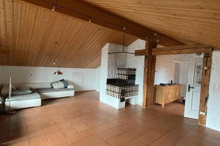 2 Zimmer DG Wohnung + Garage mit Wallbox zimmer