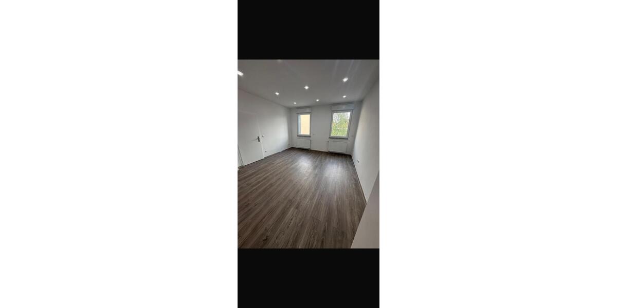 Etagenwohnung Duisburg Rheinhausen - 5 Zimmer, 180 m&sup2;, 1.300&euro; | Angebot:26516432