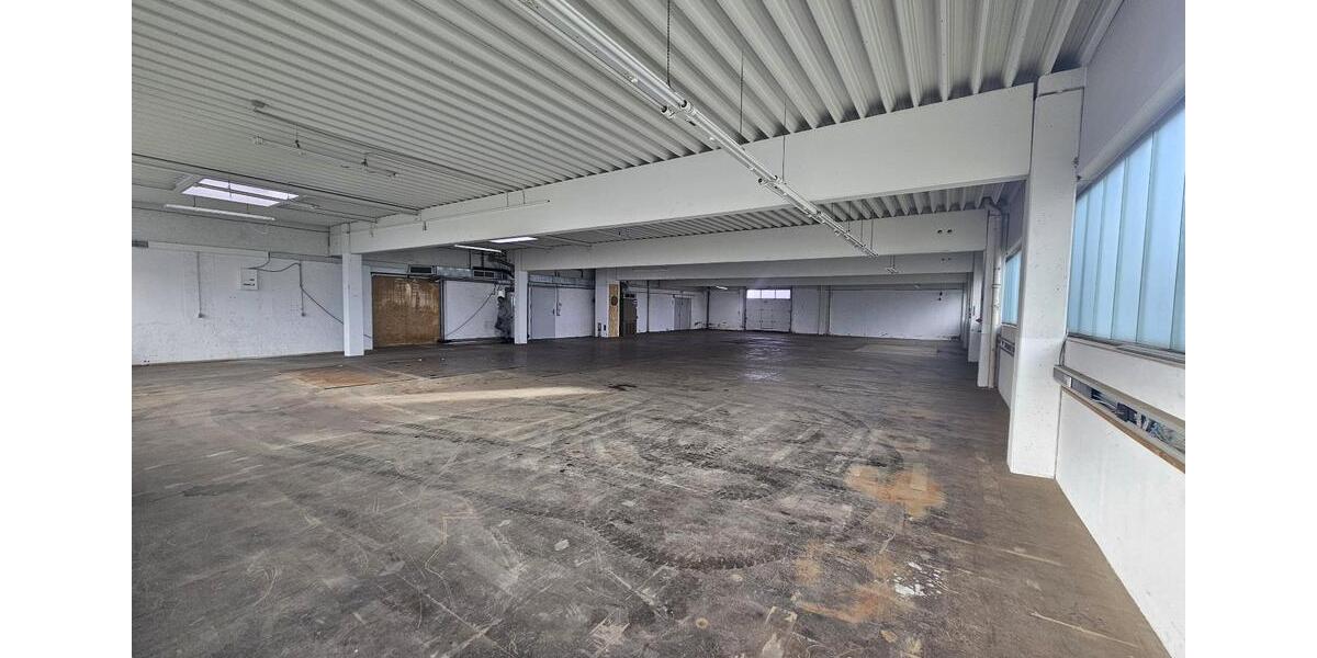 Lagerhalle mit Büro in Geislingen-Binsdorf, 511m² mit Heizung zimmer