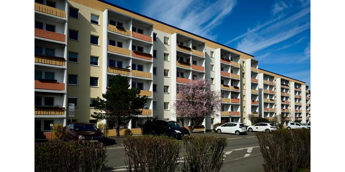 Erdgeschoßwohnung Crimmitschau - 3 Zimmer, 56 m&sup2;, 355&euro; | Angebot:25418318