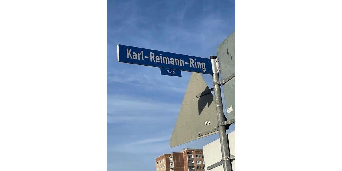 Freie PKW- Parkplätze zur Anmietung in Erfurt - Karl-Reimann-Ring vor den Hausnummern 8-8 b oder 24-27 zimmer