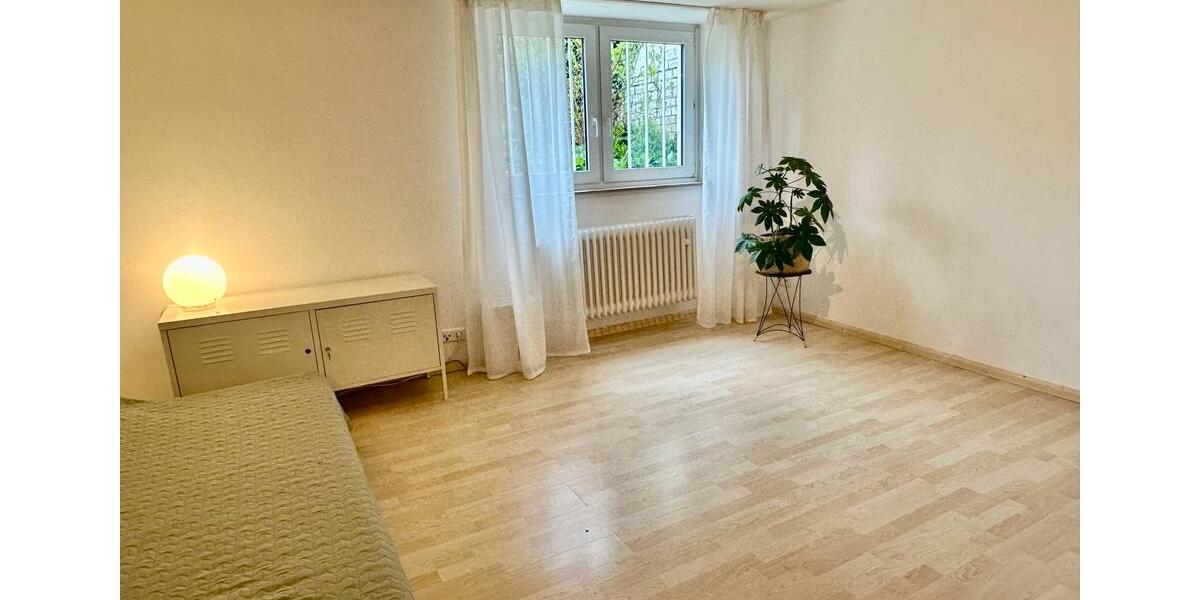 Etagenwohnung Freiburg im Breisgau Ebnet - 1.5 Zimmer, 28 m&sup2;, 690&euro; | Angebot:26044411