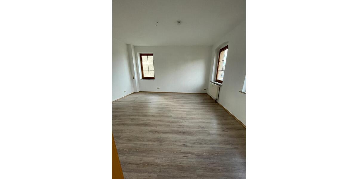 Hochparterre Thalheim/Erzgebirge Erzgebirge - 2 Zimmer, 65 m&sup2;, 350&euro; | Angebot:24785601