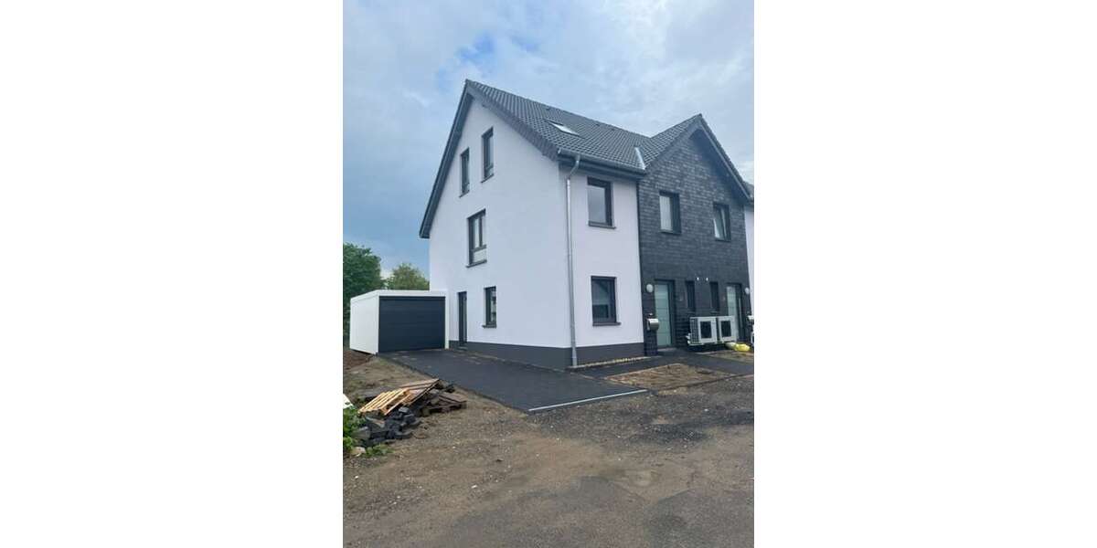 Einfamilienhaus Voerde (Niederrhein) - 3 Zimmer, 137 m&sup2;, 1.715&euro; | Angebot:26834553