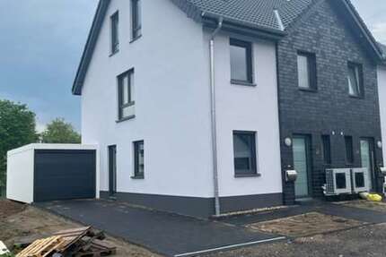 Haus Voerde (Niederrhein) - 3 Zimmer, 137 m&sup2;, 1.715&euro; | Angebot:26834553