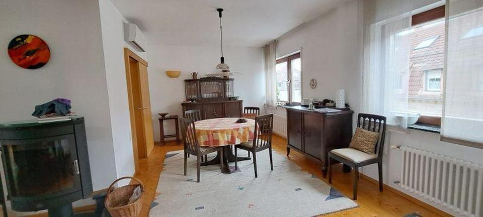 Schöne helle 4 Zi -Maisonette Wohnung mit Balkon und EBK (Spülmaschine) in Karlsruhe 4 zimmer