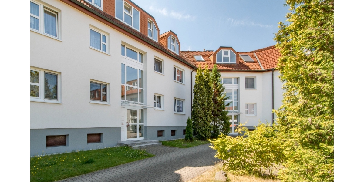 BALKON – BELETAGE – SUPER SCHNITT – GROSSES WOHNZIMMER – EINBAUKÜCHE – WANNENBAD – PKW-STELLPLATZ - Etagenwohnung Borna Zedtlitz | Angebot:27297840
