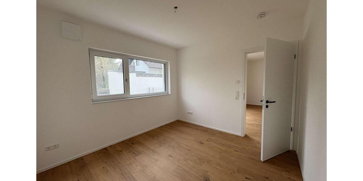 Erdgeschoßwohnung Weißenhorn - 5.5 Zimmer, 122 m&sup2;, 1.696&euro; | Angebot:24780069