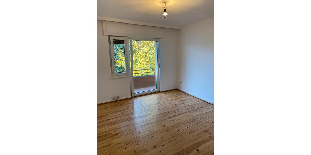 Wohnung (32mw) Alt Saarbrücken - 295€ (kalt) 2 zimmer