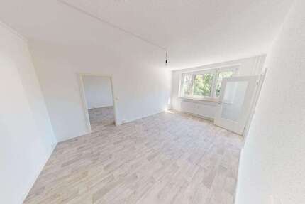 Wohnung zum Mieten in Chemnitz 275 € 45.78 m²