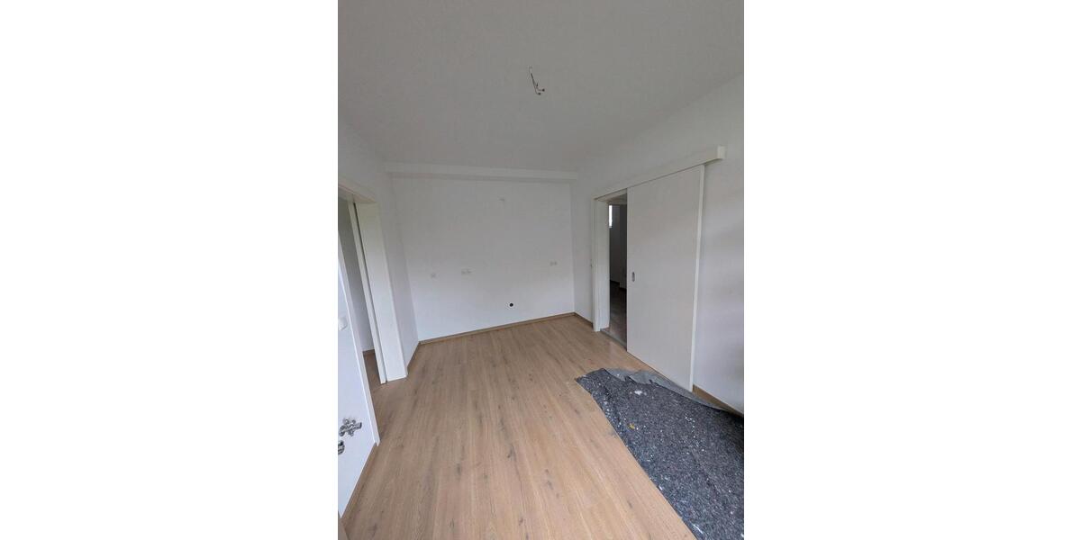 Erdgeschoßwohnung Wehretal - 3.5 Zimmer, 93 m&sup2;, 750&euro; | Angebot:26071966