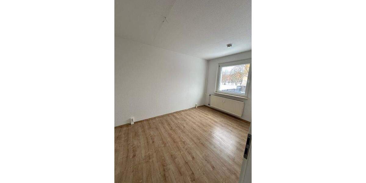 Etagenwohnung Magdeburg Neu Olvenstedt - 3 Zimmer, 70 m&sup2;, 420&euro; | Angebot:25666261