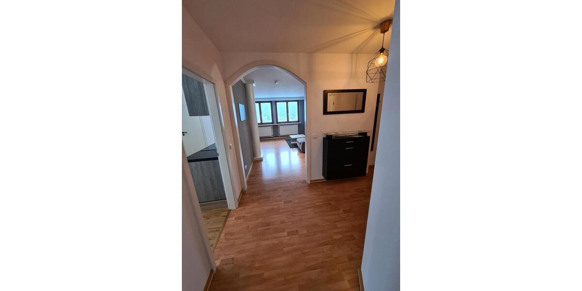 Dachgeschoßwohnung Felsberg - 2 Zimmer, 70 m&sup2;, 1.000&euro; | Angebot:24788514