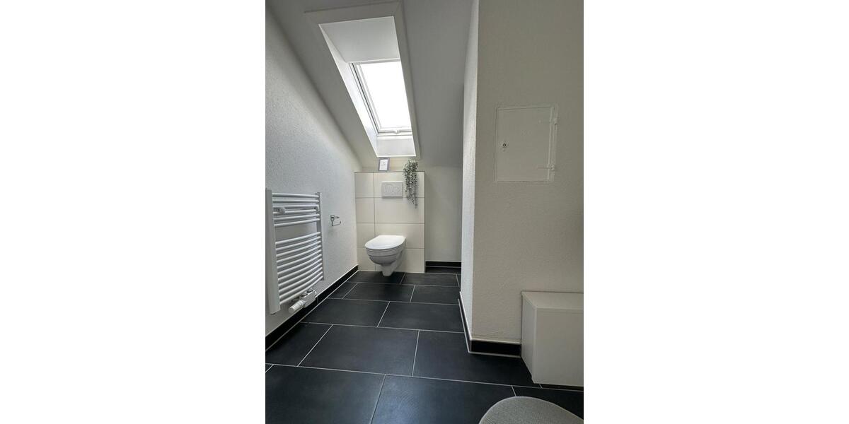 Dachgeschoßwohnung Ditzingen - 2.5 Zimmer, 52 m&sup2;, 970&euro; | Angebot:26007791