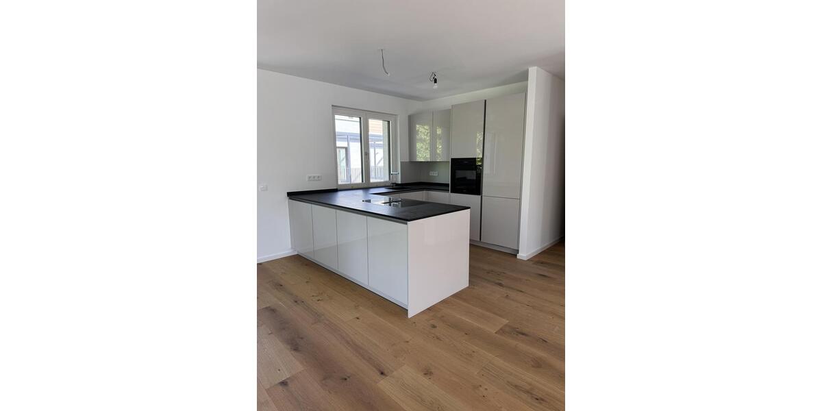 Etagenwohnung Dreieich - 3 Zimmer, 110 m&sup2;, 1.980&euro; | Angebot:25989599