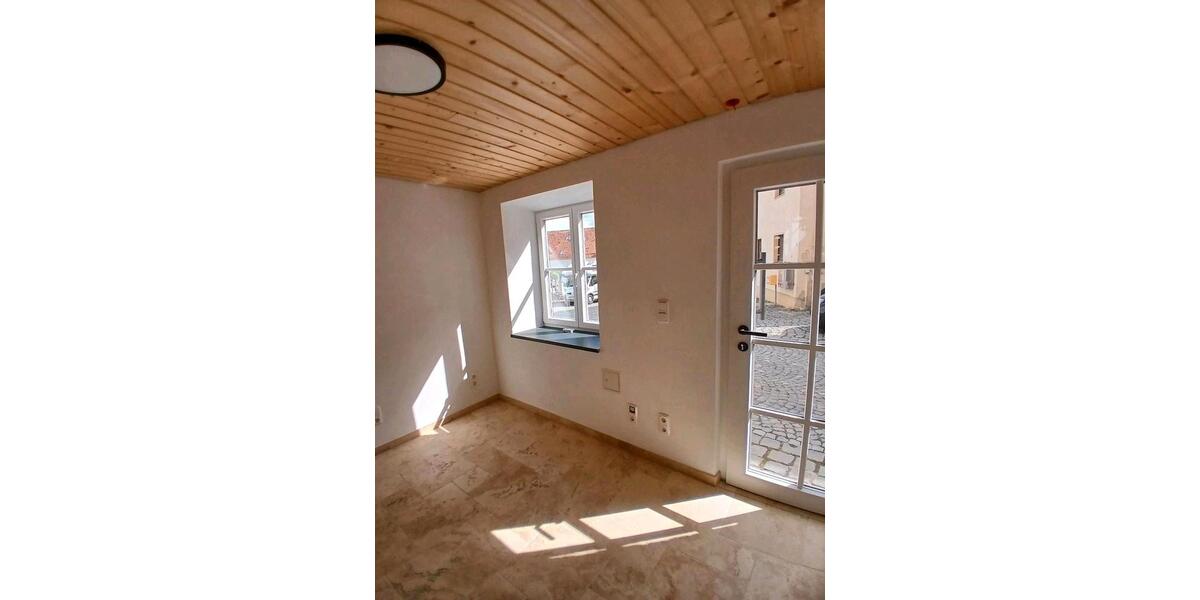 Etagenwohnung Bad Abbach - 2 Zimmer, 88 m&sup2;, 880&euro; | Angebot:26598110