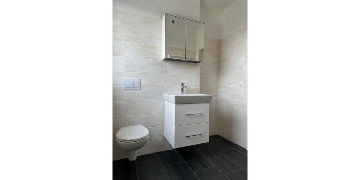 Dachgeschoßwohnung Neubrandenburg - 3 Zimmer, 85 m&sup2;, 1.225&euro; | Angebot:25943906