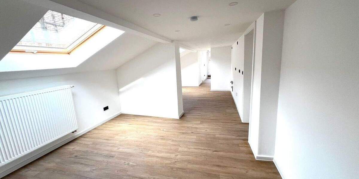 Zimmer Nußbaum - 3 Zimmer, 85 m&sup2;, 1.050&euro; | Angebot:25683775