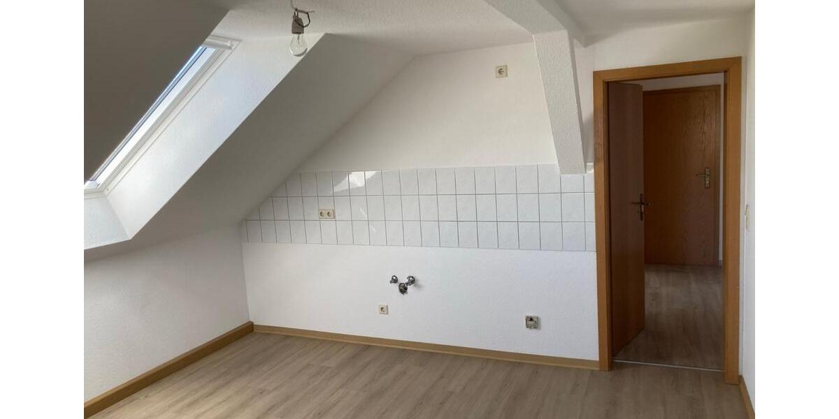 Dachgeschoßwohnung Oschatz - 3 Zimmer, 76 m&sup2;, 550&euro; | Angebot:26380353