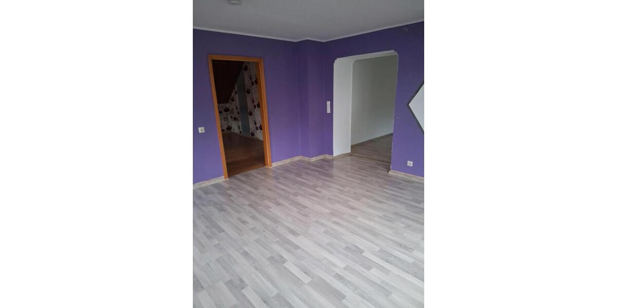 Dachgeschoßwohnung Bitburg - 4 Zimmer, 90 m&sup2;, 850&euro; | Angebot:24839565