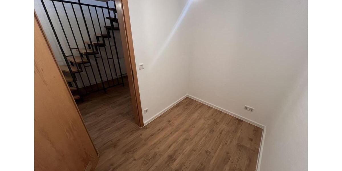 Doppelhaushälfte Dortmund Hombruch - 5 Zimmer, 185 m&sup2;, 2.500&euro; | Angebot:25245632