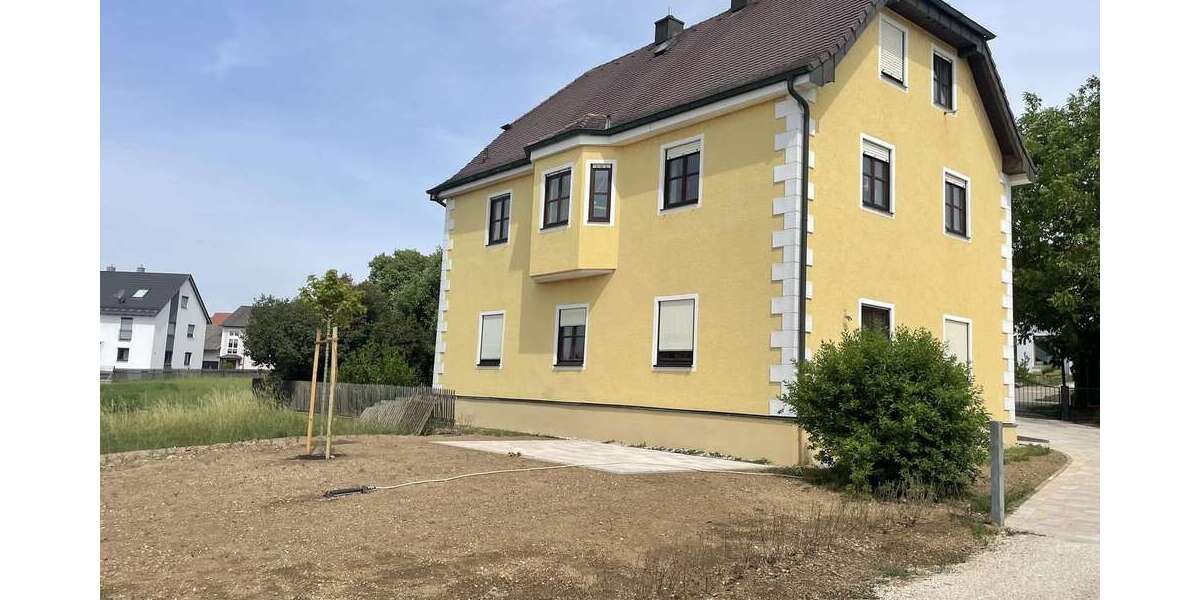 Etagenwohnung Regenstauf - 4.5 Zimmer, 141 m&sup2;, 1.250&euro; | Angebot:26661160
