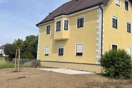 Wohnung Regenstauf - 4.5 Zimmer, 141 m&sup2;, 1.250&euro; | Angebot:26661160