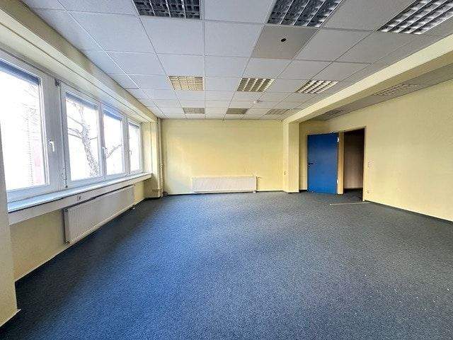 Gewerbeobjekt Landshut Industriegebiet - 1 Zimmer, 158 m&sup2;, 2.800&euro; | Angebot:25051661