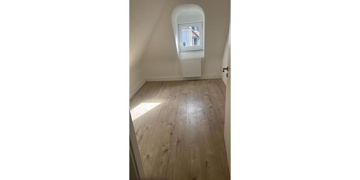 Etagenwohnung Reutlingen Reutlingen (Kernstadt) - 1 Zimmer, 14 m&sup2;, 575&euro; | Angebot:26123217