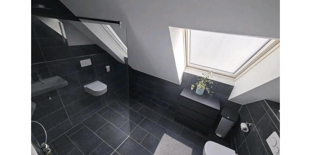 Einfamilienhaus Walldorf - 4.5 Zimmer, 183 m&sup2;, 2.250&euro; | Angebot:25445635