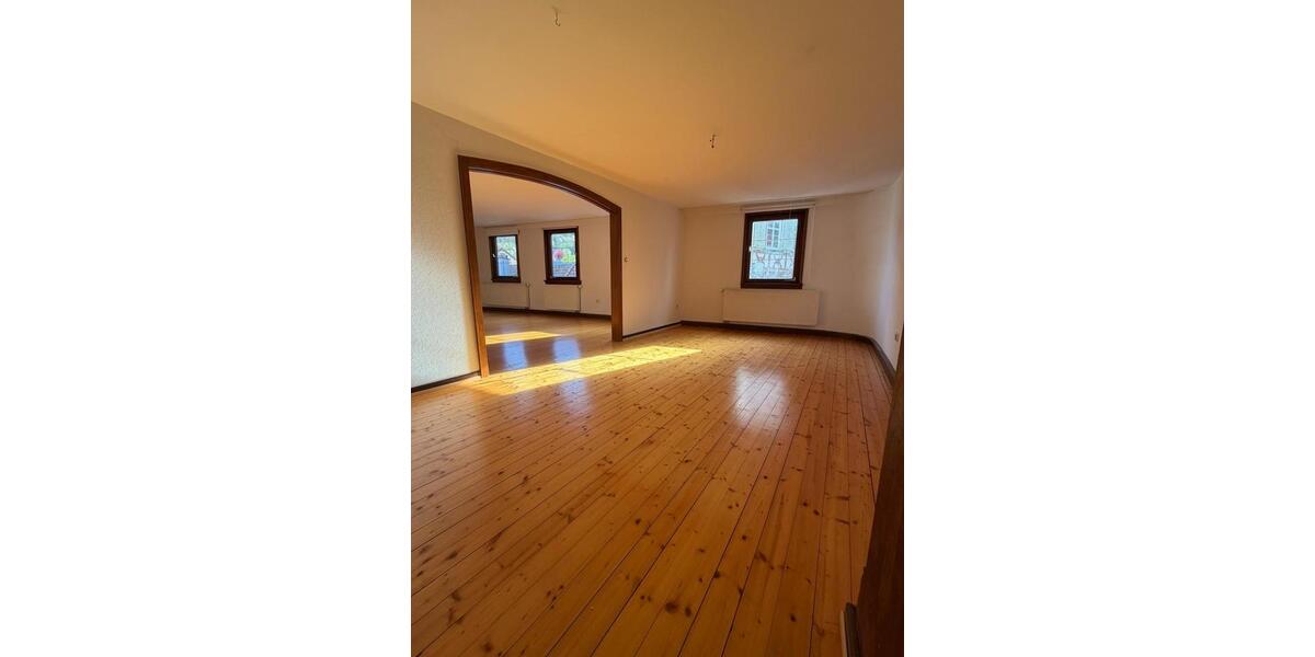 Etagenwohnung Gernsbach - 5 Zimmer, 145 m&sup2;, 1.740&euro; | Angebot:26235948