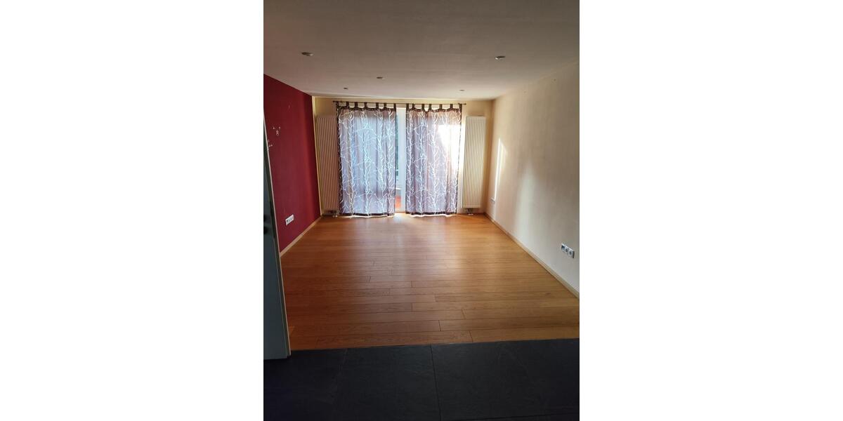 Doppelhaushälfte Murrhardt - 4 Zimmer, 90 m&sup2;, 1.200&euro; | Angebot:24658340