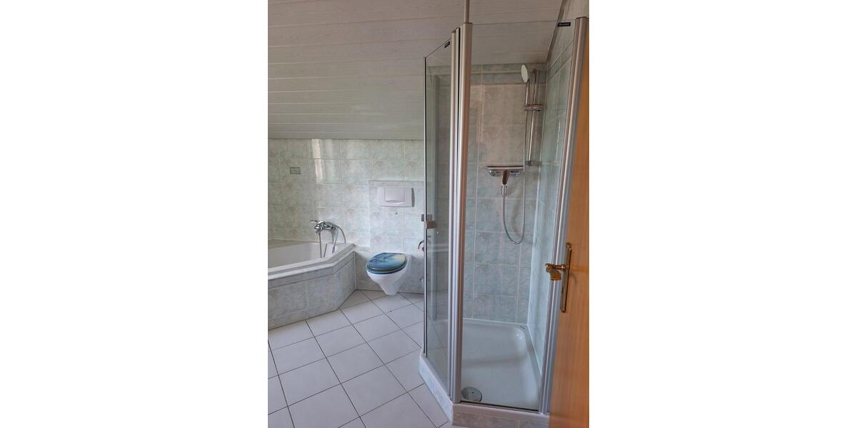 Dachgeschoßwohnung Sinsheim - 2 Zimmer, 75 m&sup2;, 800&euro; | Angebot:24626986