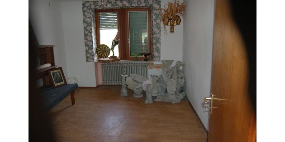 Etagenwohnung Neumagen-Dhron Dhron - 4 Zimmer, 100 m&sup2;, 800&euro; | Angebot:26635153