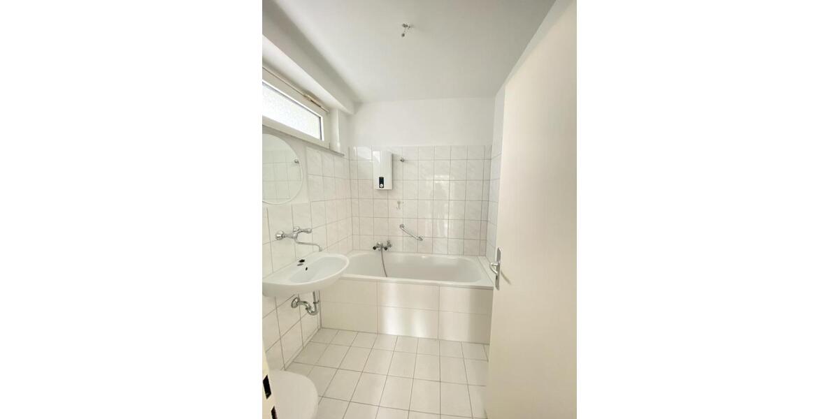 Etagenwohnung Solingen - 3 Zimmer, 69 m&sup2;, 719&euro; | Angebot:24522822