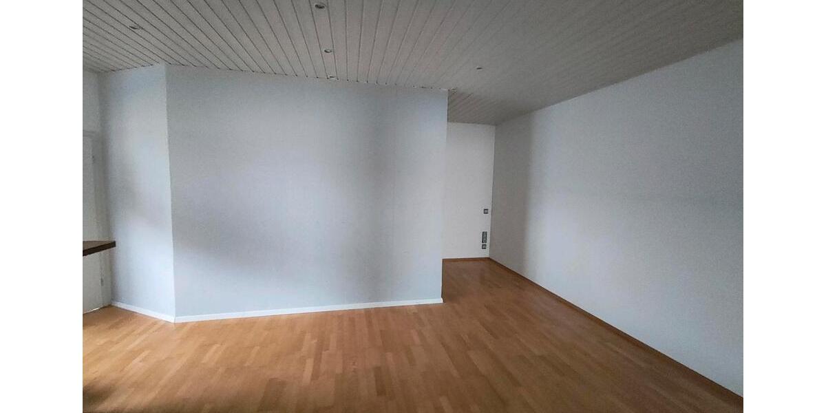 Erdgeschoßwohnung Ludwigsburg Oßweil - 2 Zimmer, 62 m&sup2;, 820&euro; | Angebot:25205386