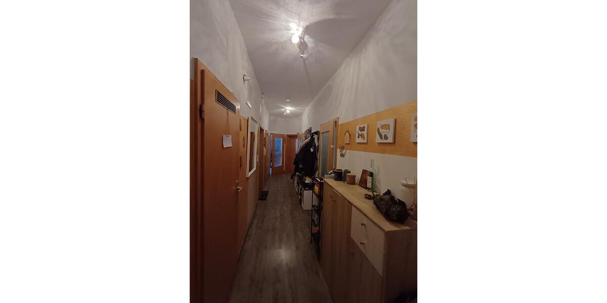 Etagenwohnung Aue-Bad Schlema Bad Schlema - 4 Zimmer, 91 m&sup2;, 530&euro; | Angebot:25017238