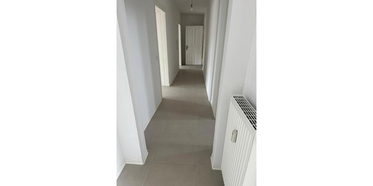 Etagenwohnung Aschersleben - 3 Zimmer, 84 m&sup2;, 700&euro; | Angebot:25084910