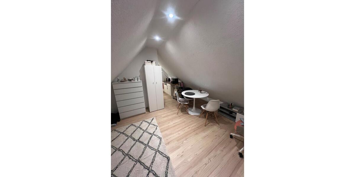 Dachgeschoßwohnung Kempten (Allgäu) - 1 Zimmer, 30 m&sup2;, 375&euro; | Angebot:26233551