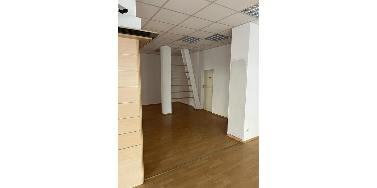 Etagenwohnung Holzminden - 3 Zimmer, 76 m&sup2;, 680&euro; | Angebot:25378937