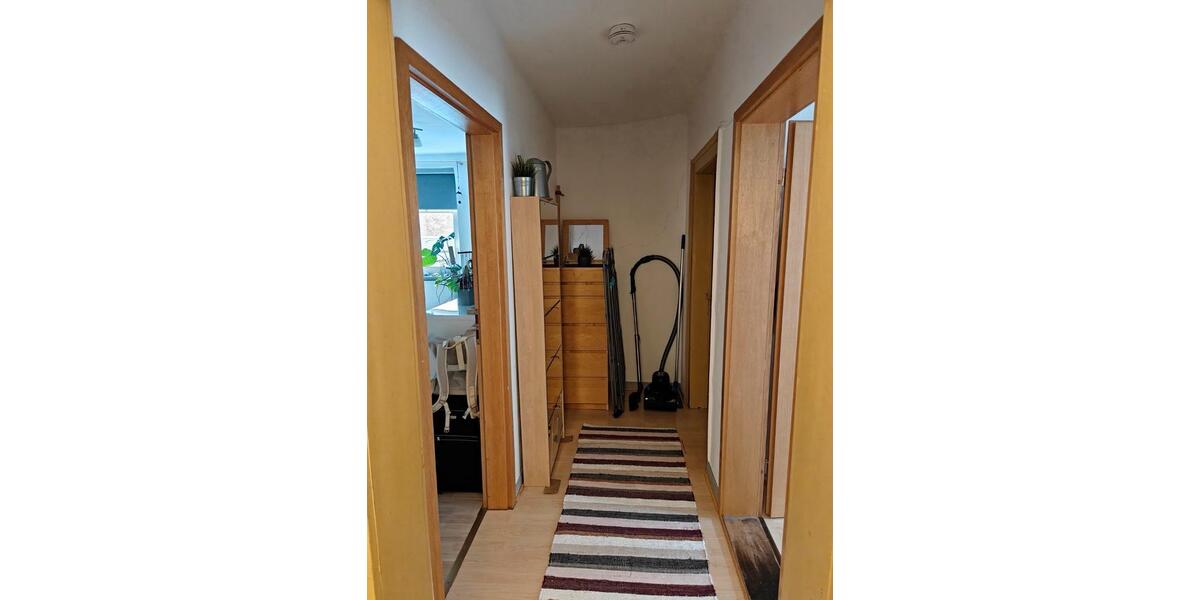 Dachgeschoßwohnung Marburg - 3 Zimmer, 80 m&sup2;, 1.200&euro; | Angebot:26567835