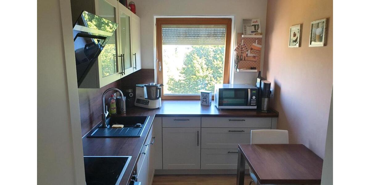 lichtdurchflutete 3 -Zimmer Wohnung mit Balkon und Bergblick zimmer