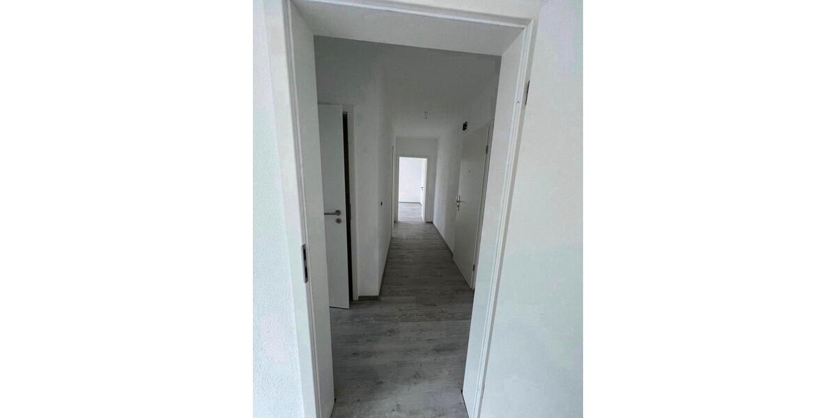 Dachgeschoßwohnung Duisburg Rheinhausen - 2.5 Zimmer, 56 m&sup2;, 750&euro; | Angebot:26692776